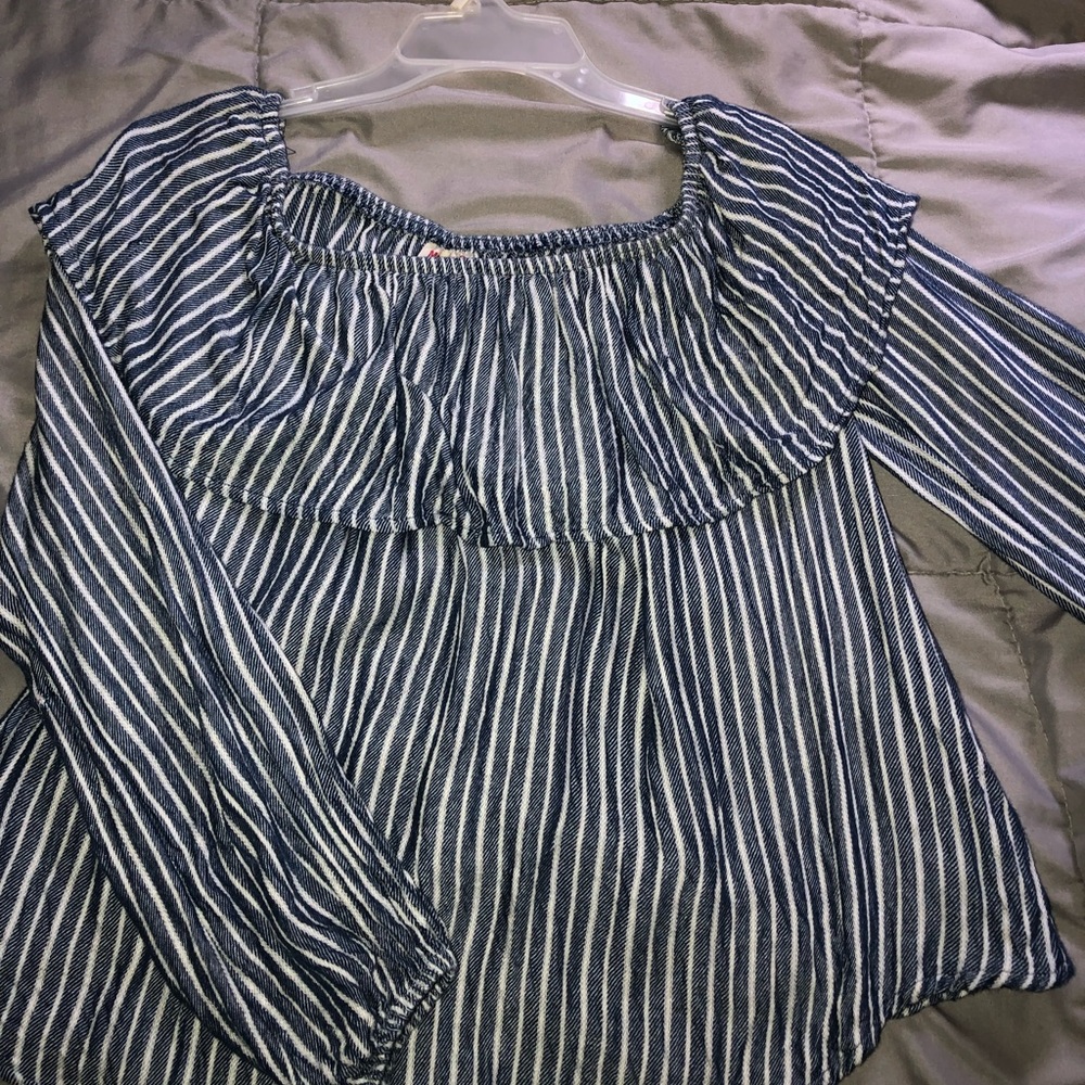 Cute striped long sleeved blouse
